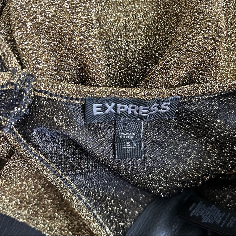 📌SOLD📌 Express Gold Metallic Cross Back Tank Top Sz Small Petite - Picture 9 of 14